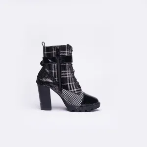 Amoda Splendid Platform Boots