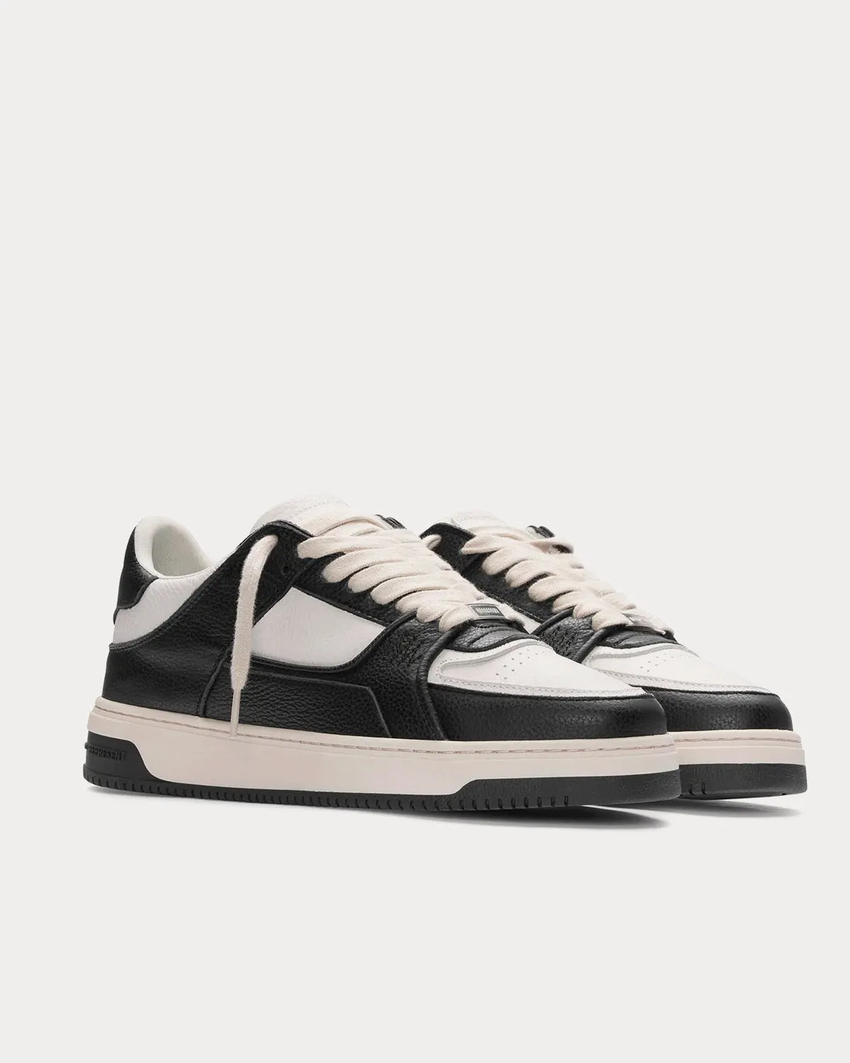Apex Black / Vintage White Low Top Sneakers
