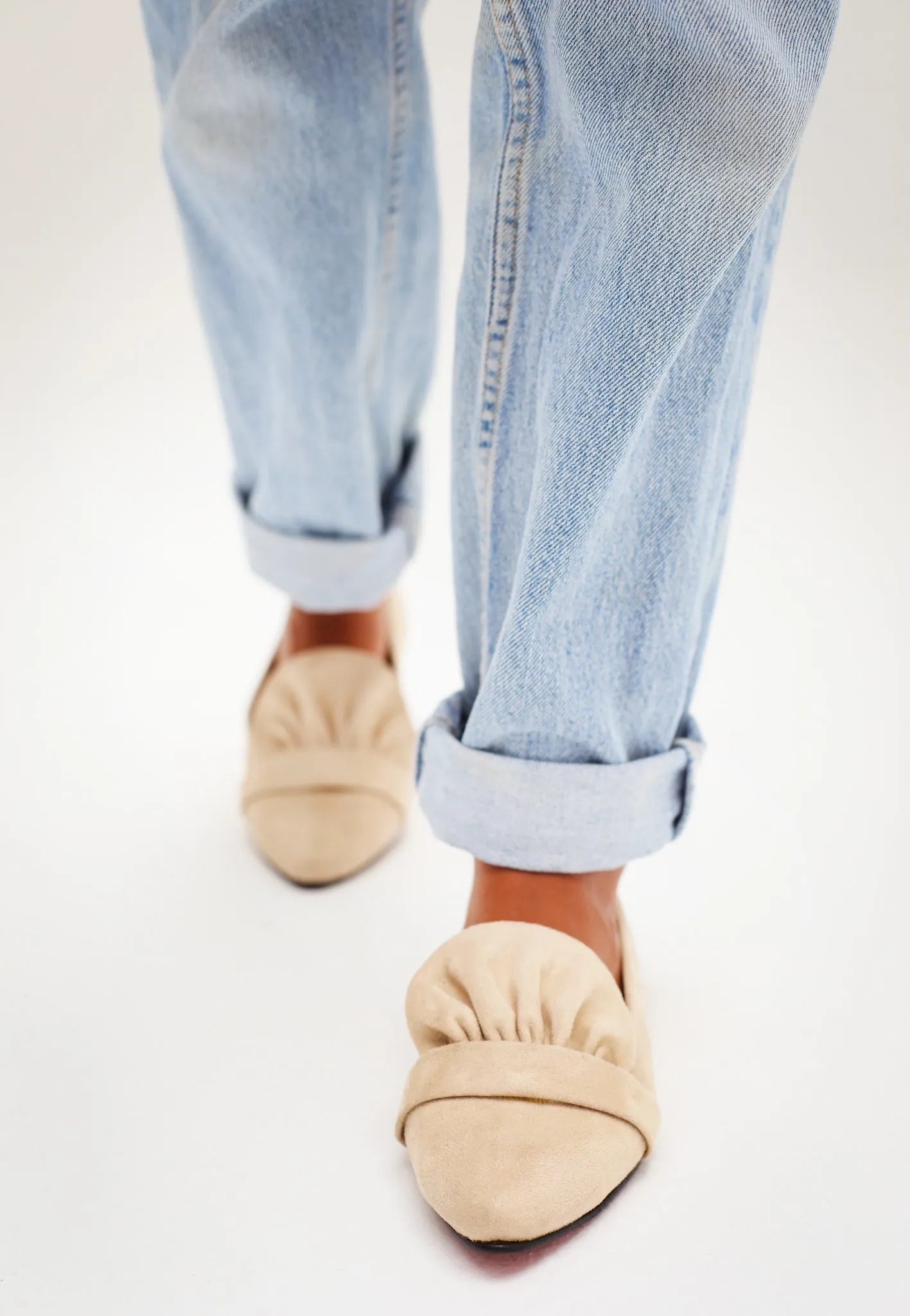 Beige Pointed Corals Flats