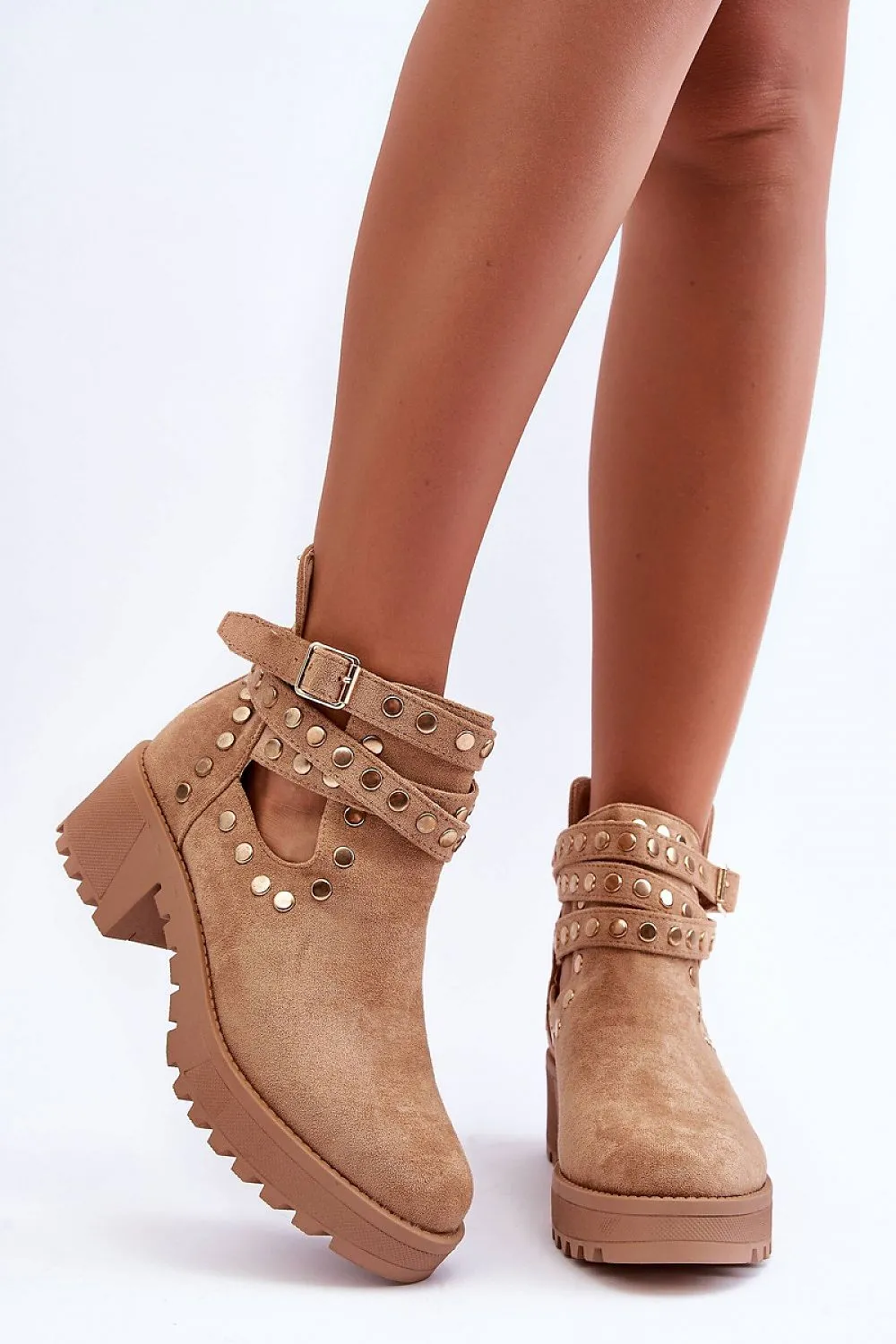 Boots model 184023 Step in style
