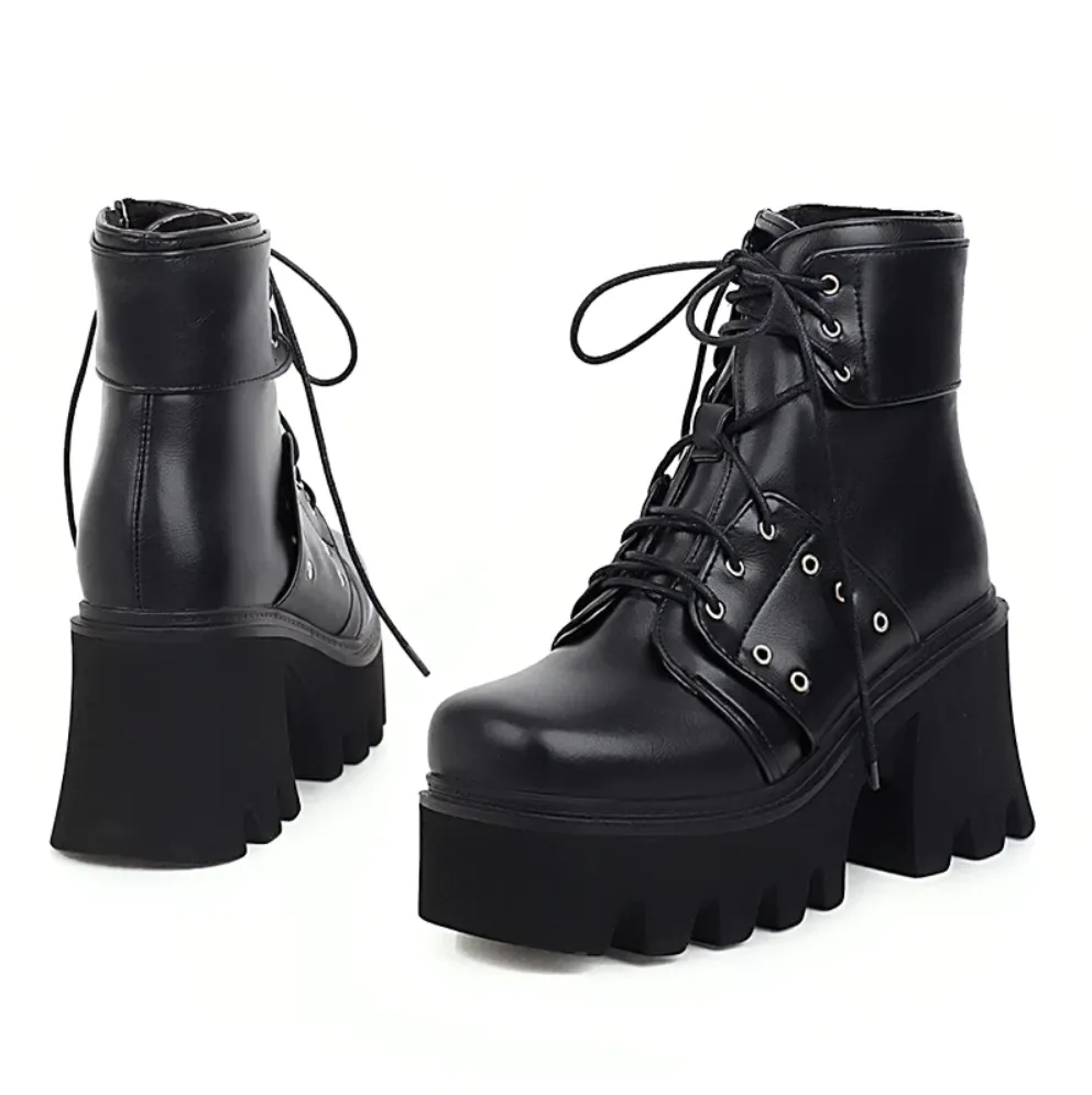 METAL RIVETS ANKEL BLACK BOOTS