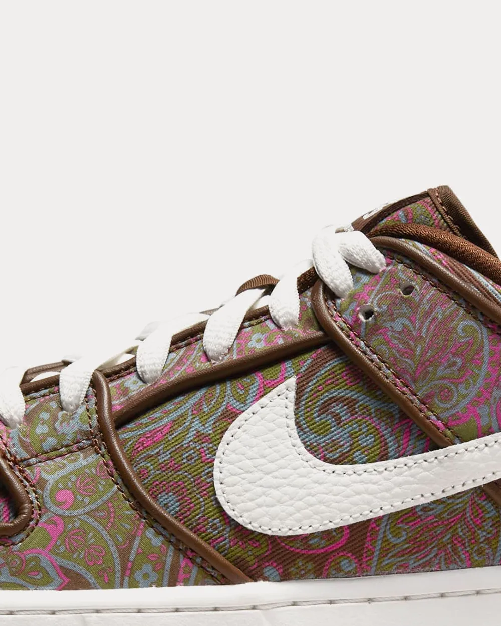 SB Dunk Low Paisley Low Top Sneakers