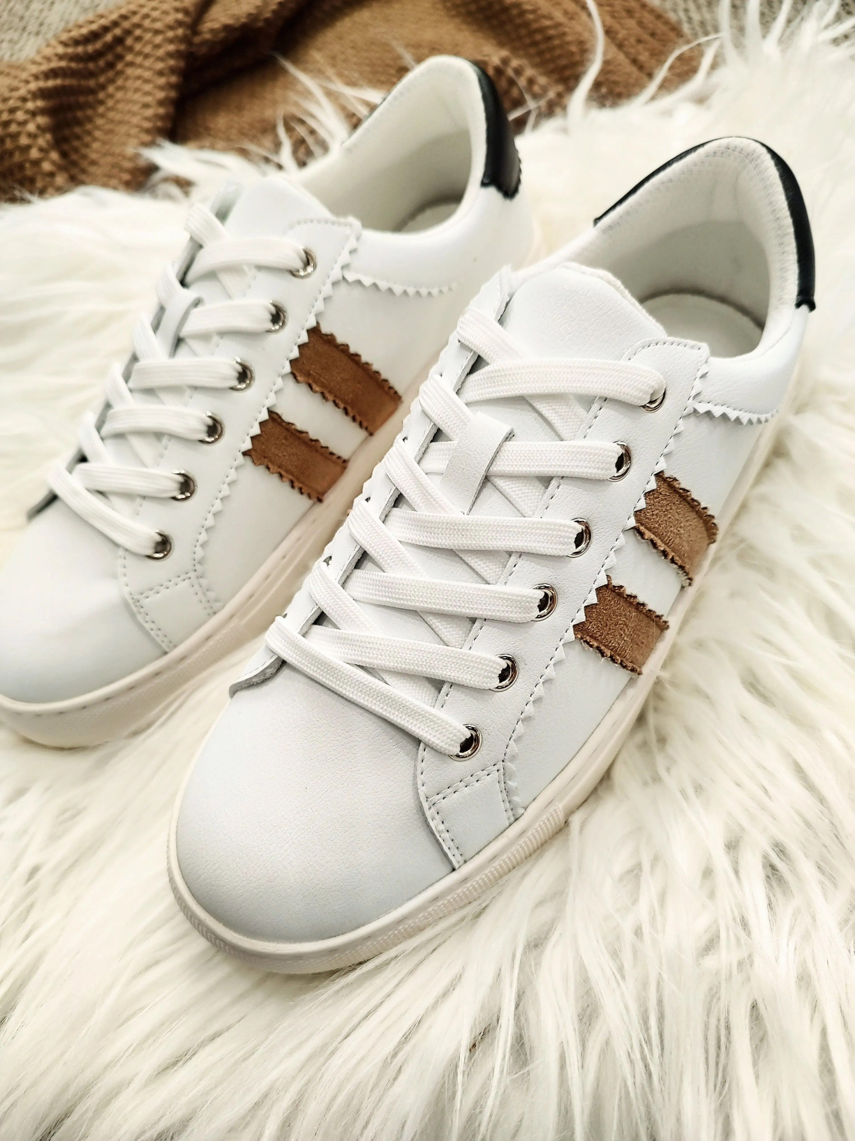 Showtime Sneaker