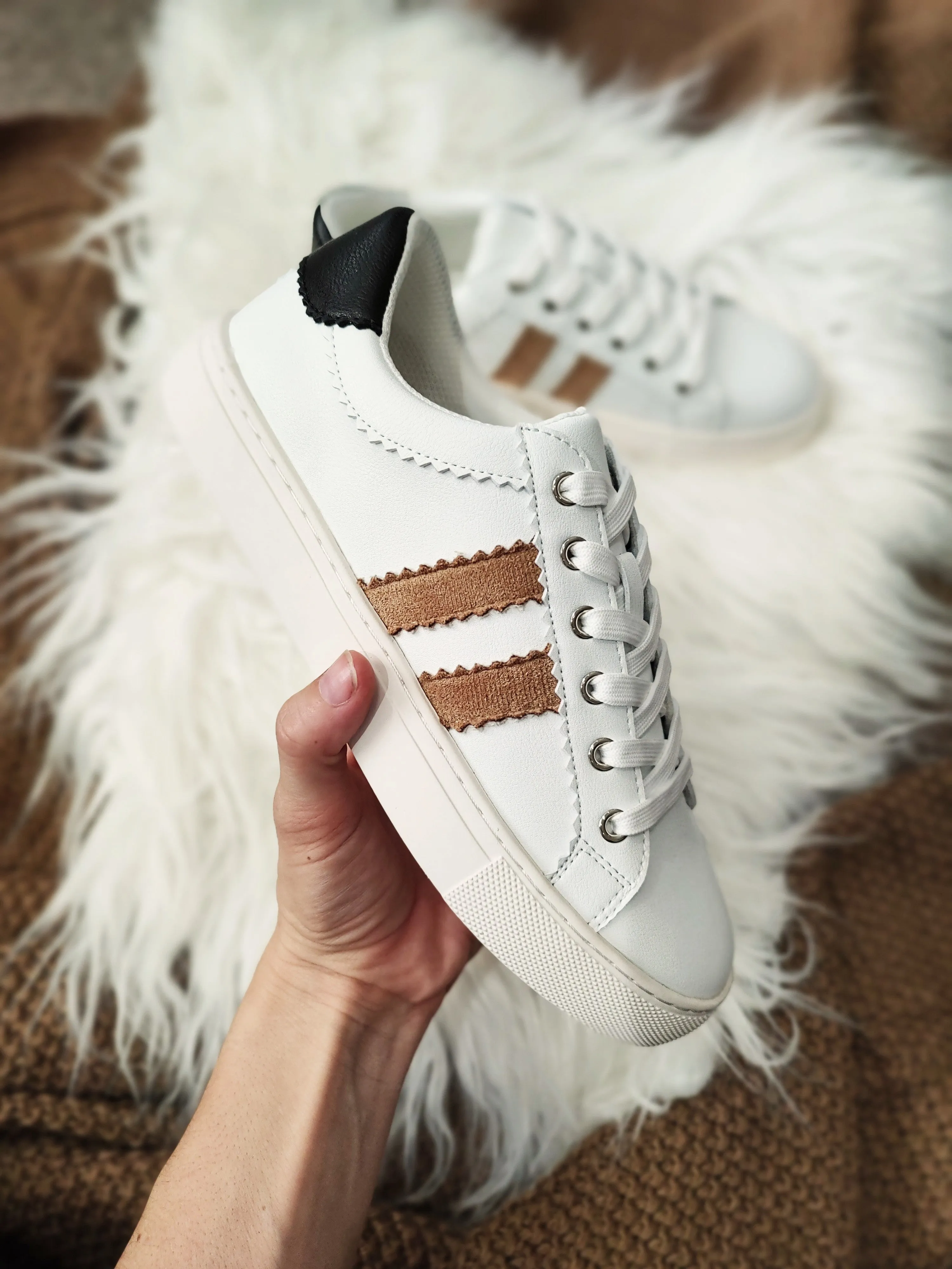 Showtime Sneaker