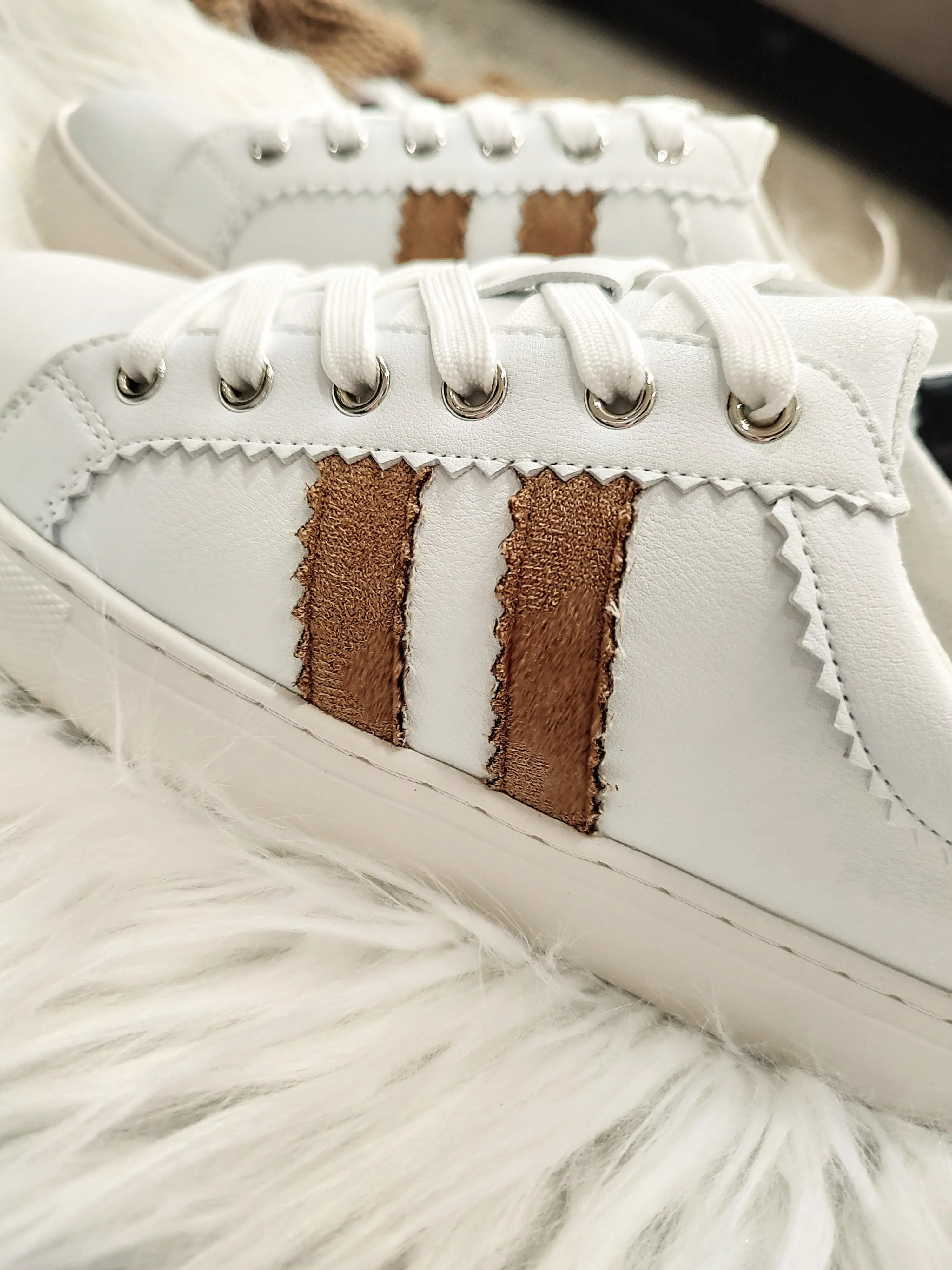 Showtime Sneaker