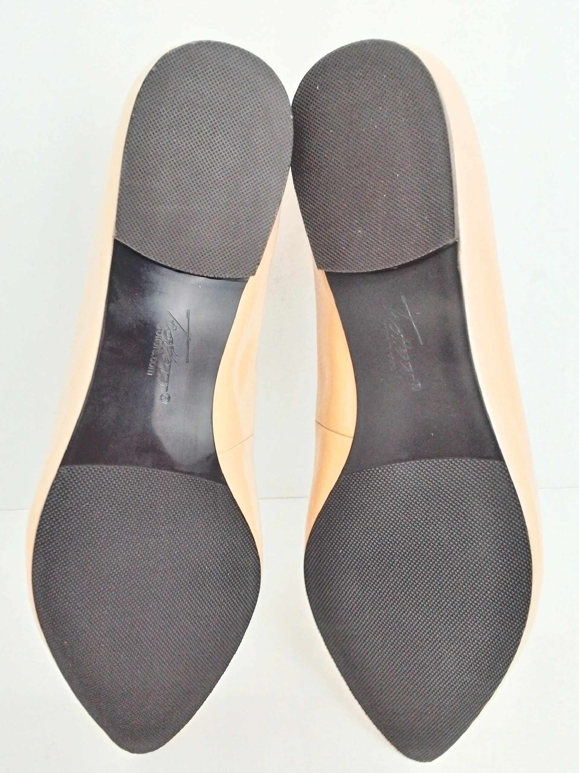 Trotters Women's Nude Flats Size 9 W