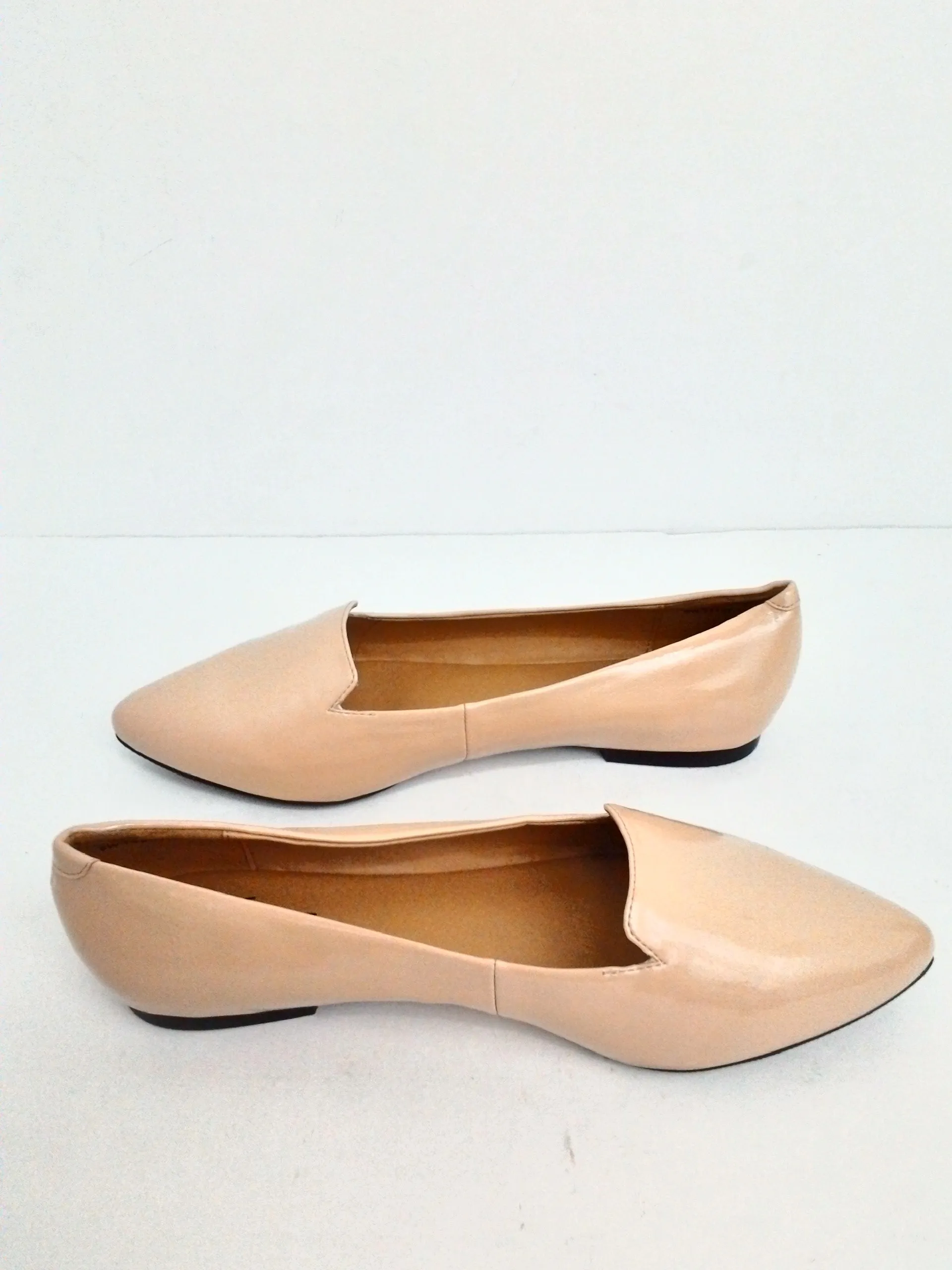 Trotters Women's Nude Flats Size 9 W