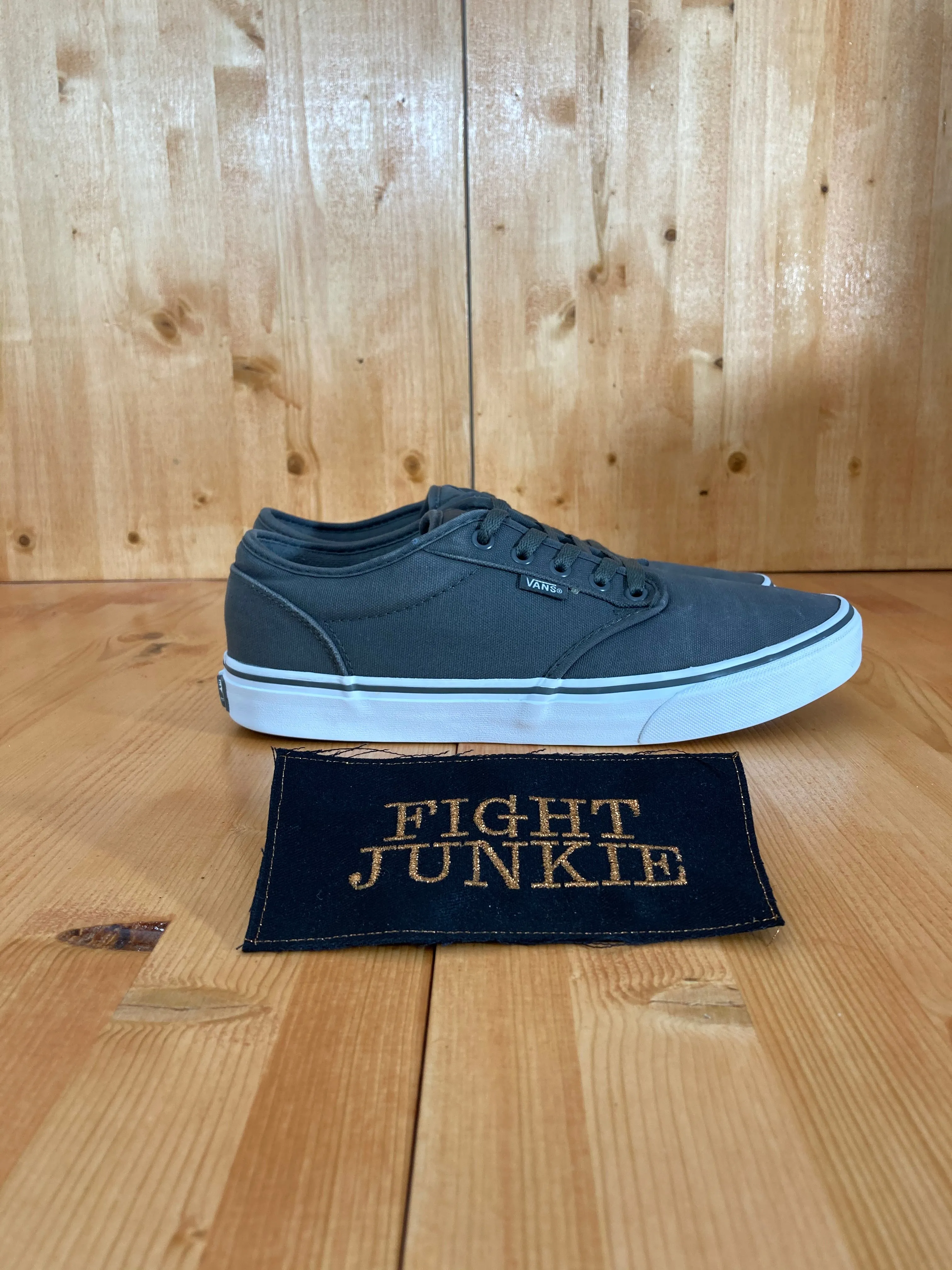VANS CORE CLASSIC Men's Size 10 Skateboarding Skateboard Shoes Sneakers Gray